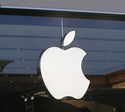Apple усиливает «охоту за головами» из компаний-конкурентов