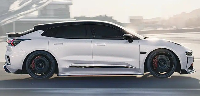 ������������ ZEEKR 001 FR 2024: ���������, ������� �� ����� ����� ��������